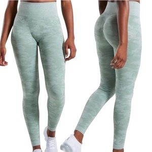 Gymshark Adapt Camo Leggings Size Small Seamless Sage Green